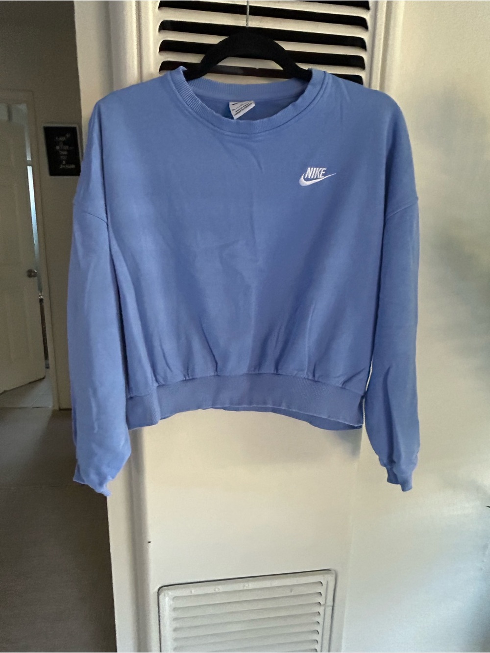 Nike Women's Periwinkle Cropped Crew Sweatshirt
